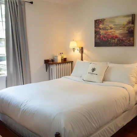 Hochelaga Inn-2